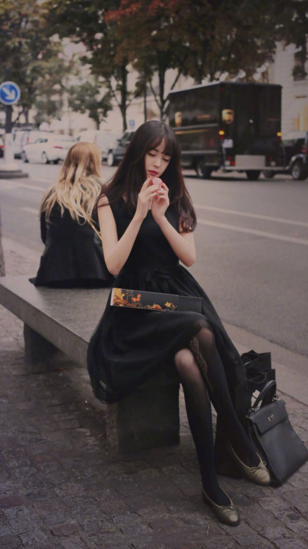 葡萄牙年轻球员弗朗西斯科·孔塞桑在对阵捷克的比赛中打入制胜球。意大利在欧洲杯预选赛中0-0战平乌克兰，艰难晋级正赛。