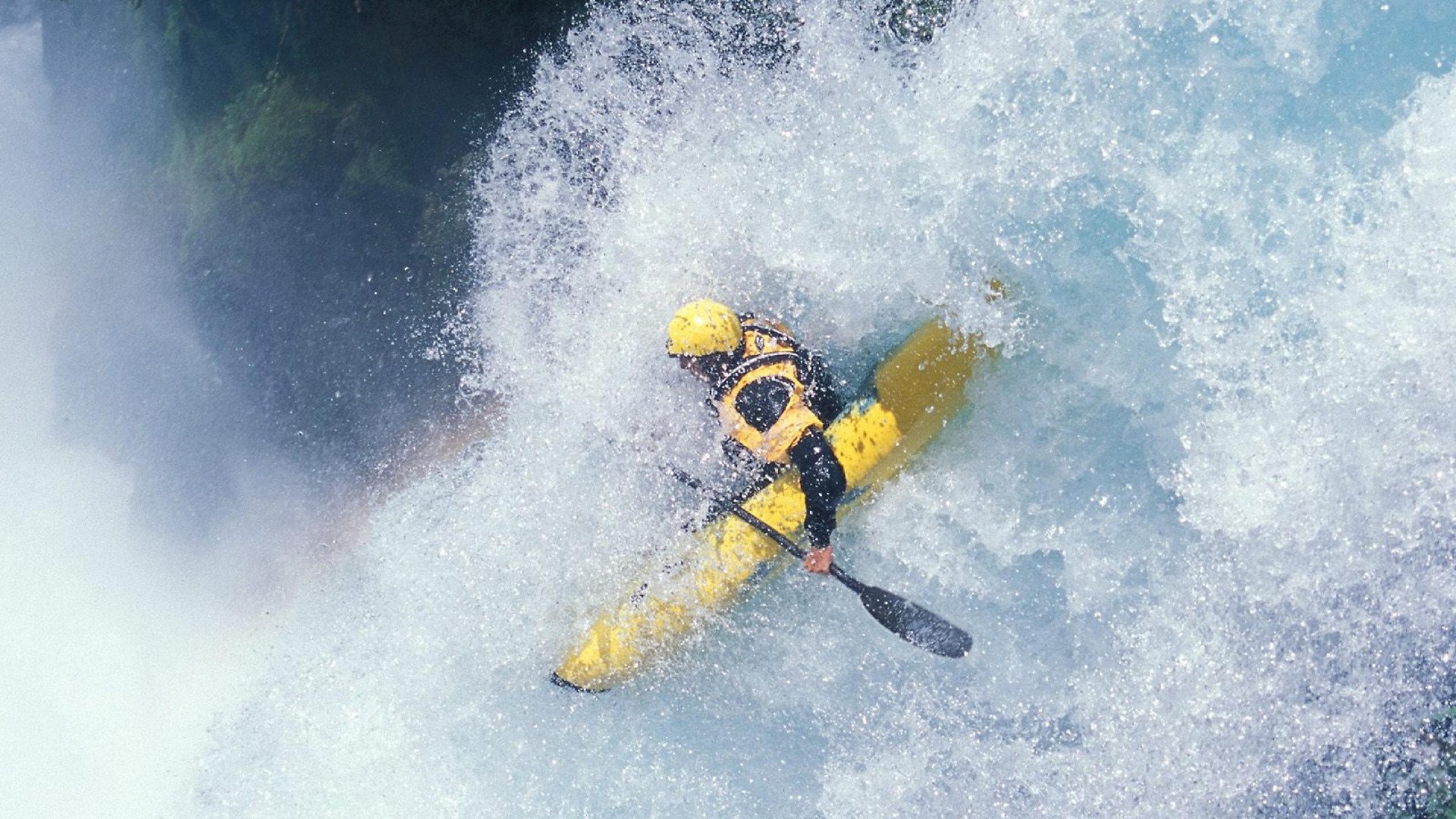 高山峡谷漂流，急流中飞跃的极限体验，高山峡谷漂流在哪
