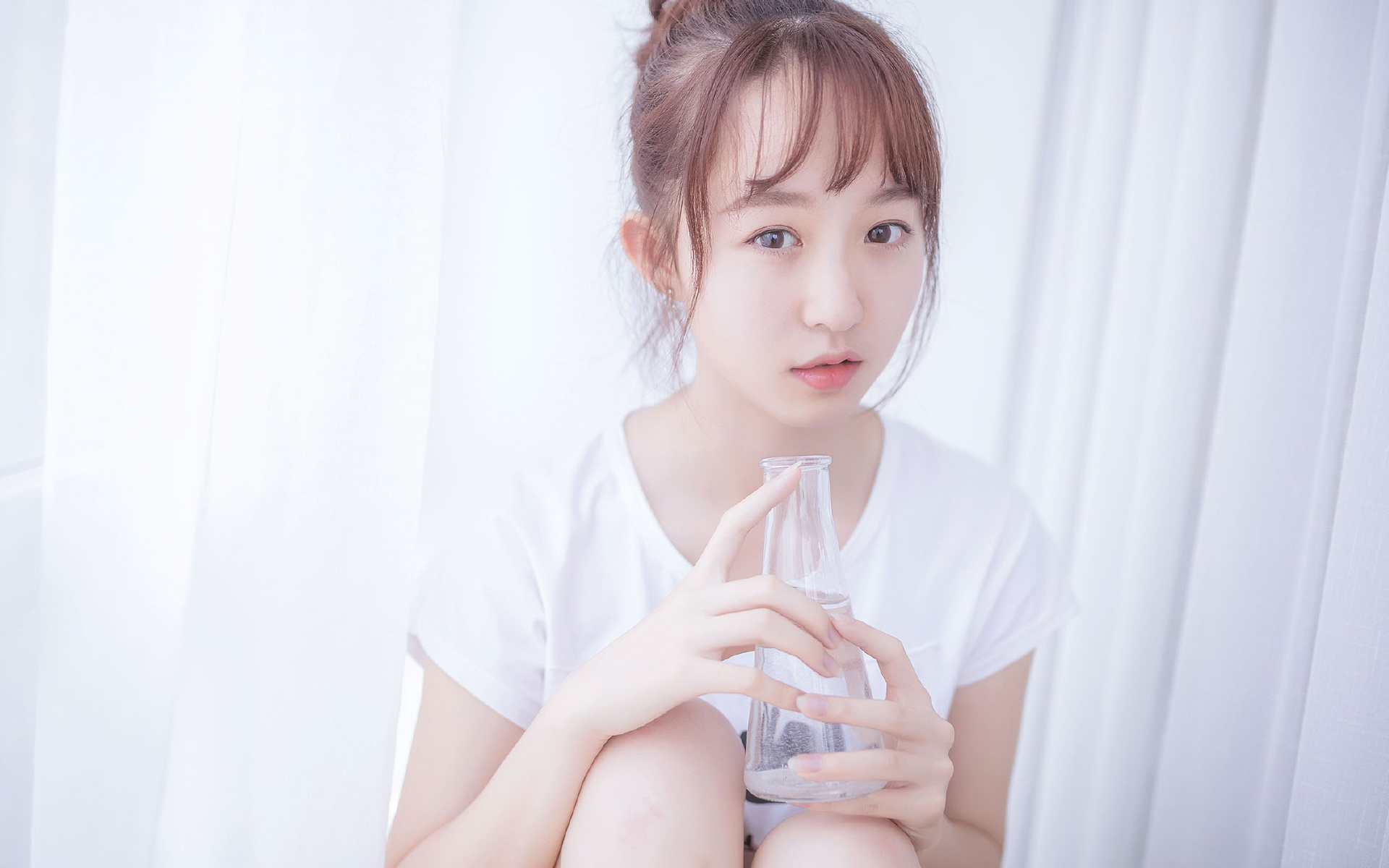 西班牙与英格兰对决——欧洲足球赛事掀起热潮，西班牙与英格兰历史战绩